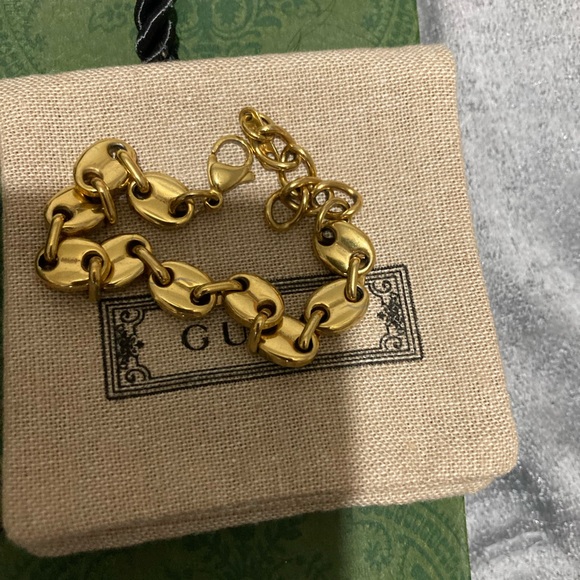 Gucci Gold Plated Gucci Link Bracelet - Picture 1 of 6